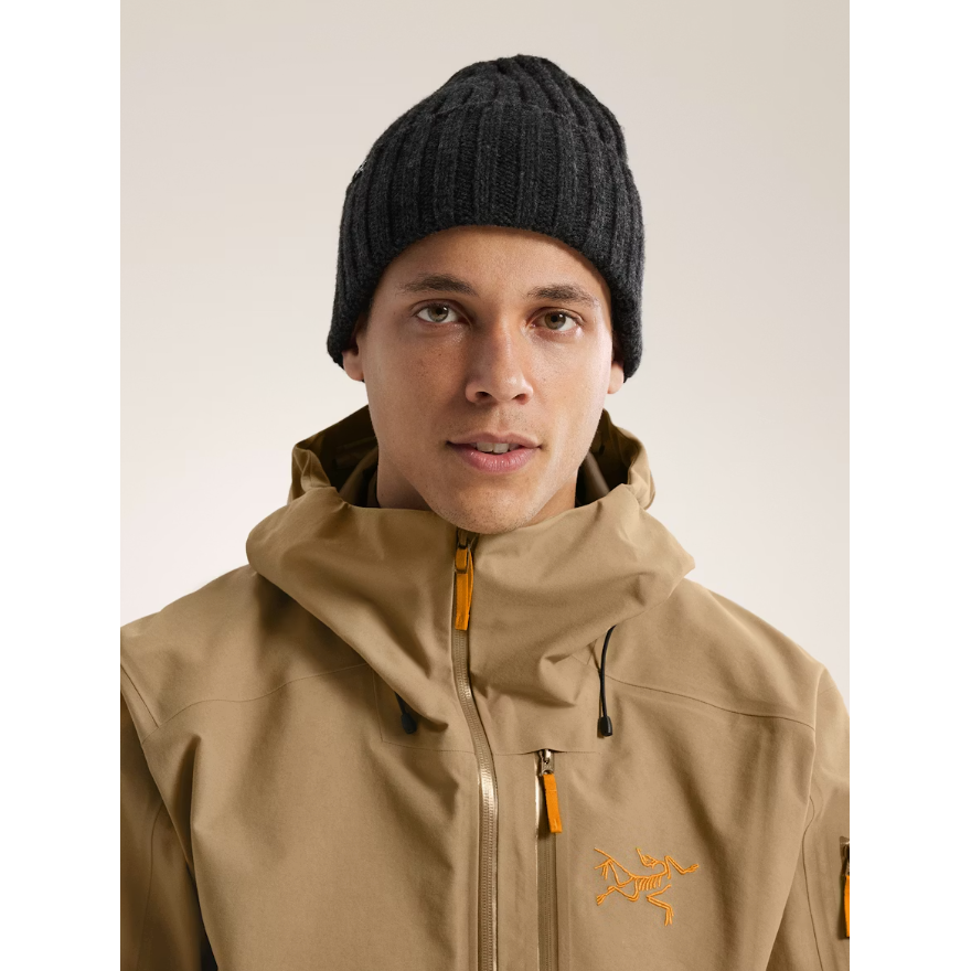 Arc'teryx Chunky Ribbed Toque in Black Heather worn by male model