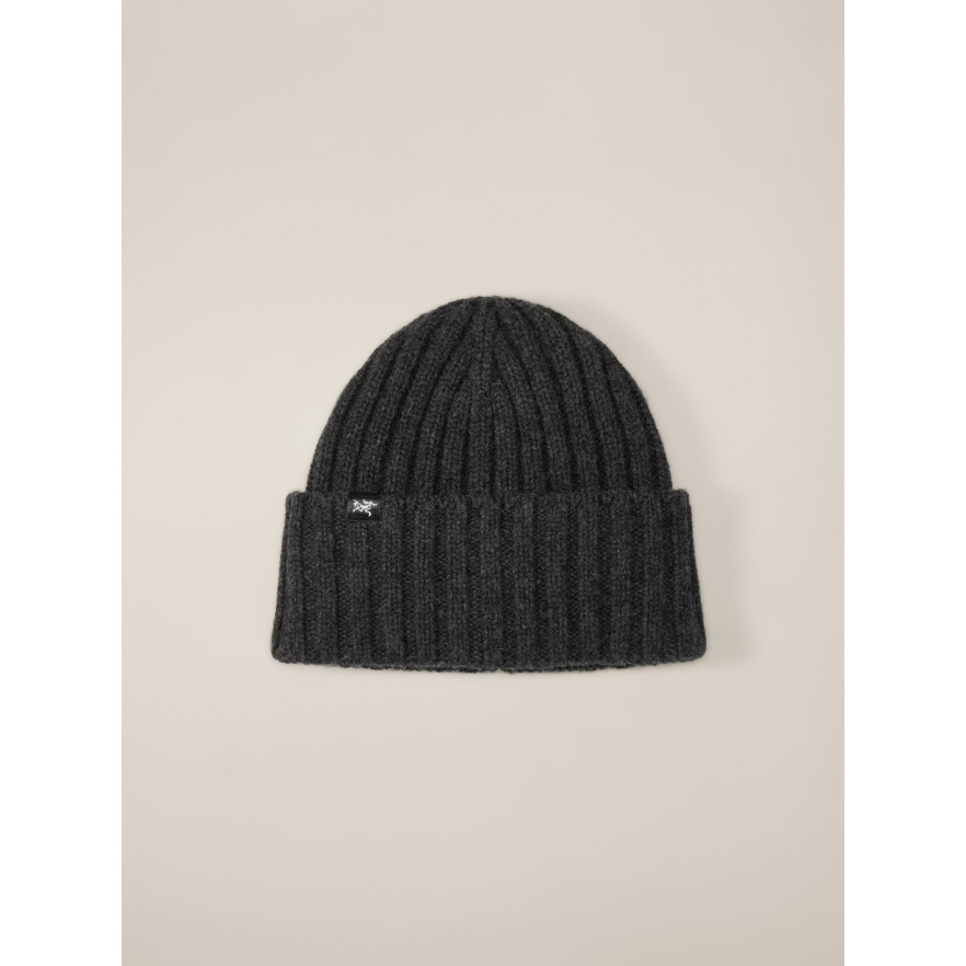 Arc'teryx Chunky Ribbed Toque beanie in Black Heather with folded cuff and brand logo