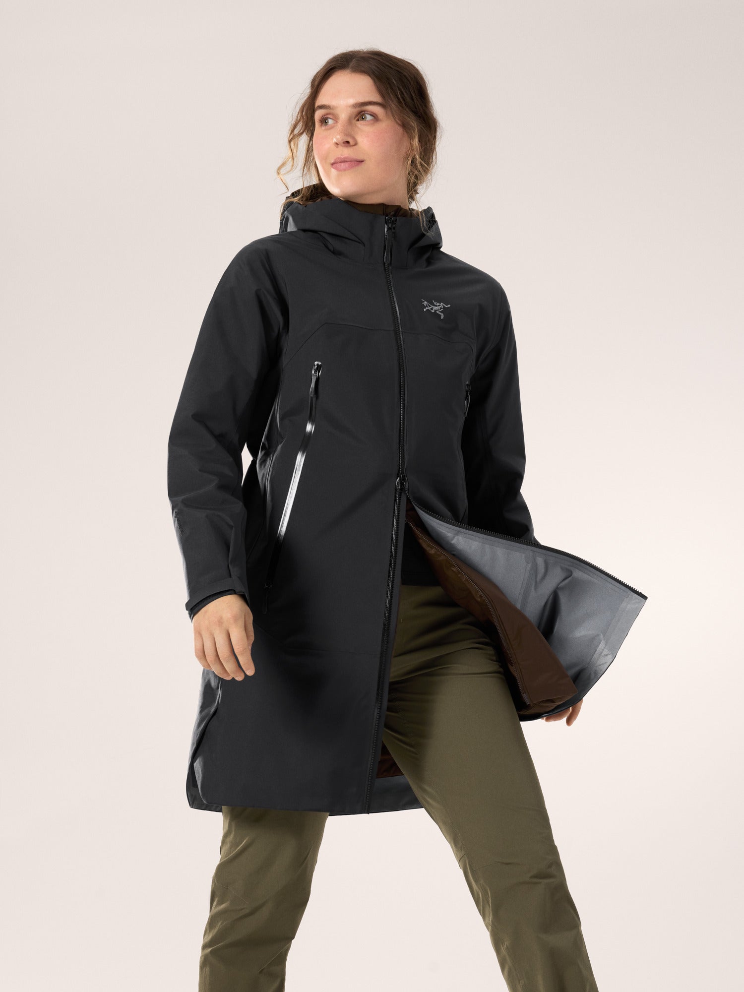 Arc'teryx Women Beta Coat | Waterproof and Windproof